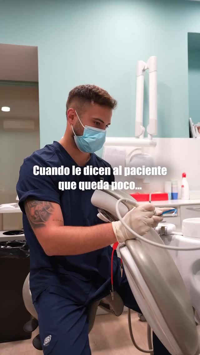 😅 Cuando preguntas ‘¿cuánto falta?’ y el dentista dice ‘ya casi’… ¡pero sabes que es mentira! 🦷😂