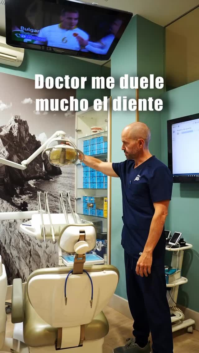 ¡Cuando tus pacientes se quejan, pero no se cepillan ni usan hilo dental! 😅🦷