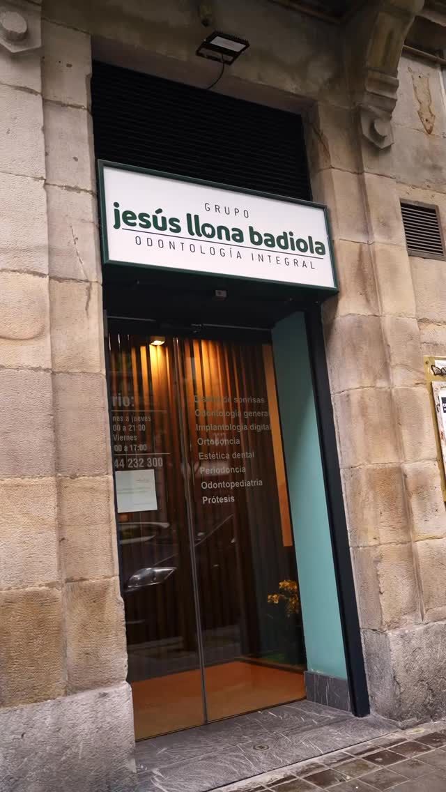 ✨ ¡Cuidamos tu sonrisa con la máxima precisión! 🦷

Con presencia en Bilbao y Algorta, ofrecemos implantes dentales con cirugía guida y sin puntos de sutura. 

Tu comodidad y confianza, siempre nuestra prioridad.

📲 Contáctanos para agendar tu cita.

📍 C/ Colón de Larreategui 17, Bilbao
📍 C/ Amezti 7 Bajo, Algorta