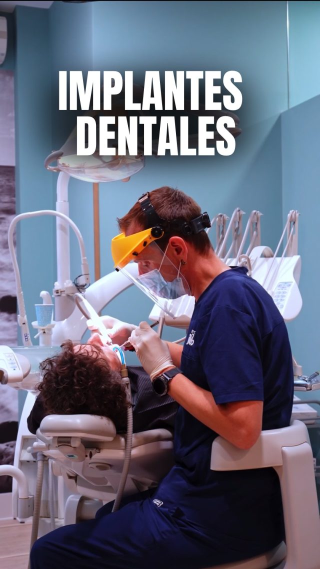 ¡Transforma tu sonrisa con implantes dentales en Grupo Llona! 🦷✨ 

Descubre nuestra técnica de cirugía guiada, ¡sin puntos de sutura! 

Además, disfrutamos de una atención 100% personalizada, adaptada a tus necesidades. ¡Tu salud bucal es nuestra prioridad! 

¿Listo para el cambio? Agenda tu consulta hoy. 

📍C/Colón de Larreategui 17, Bilbao
📍C/Amezti 7 Bajo, Algorta