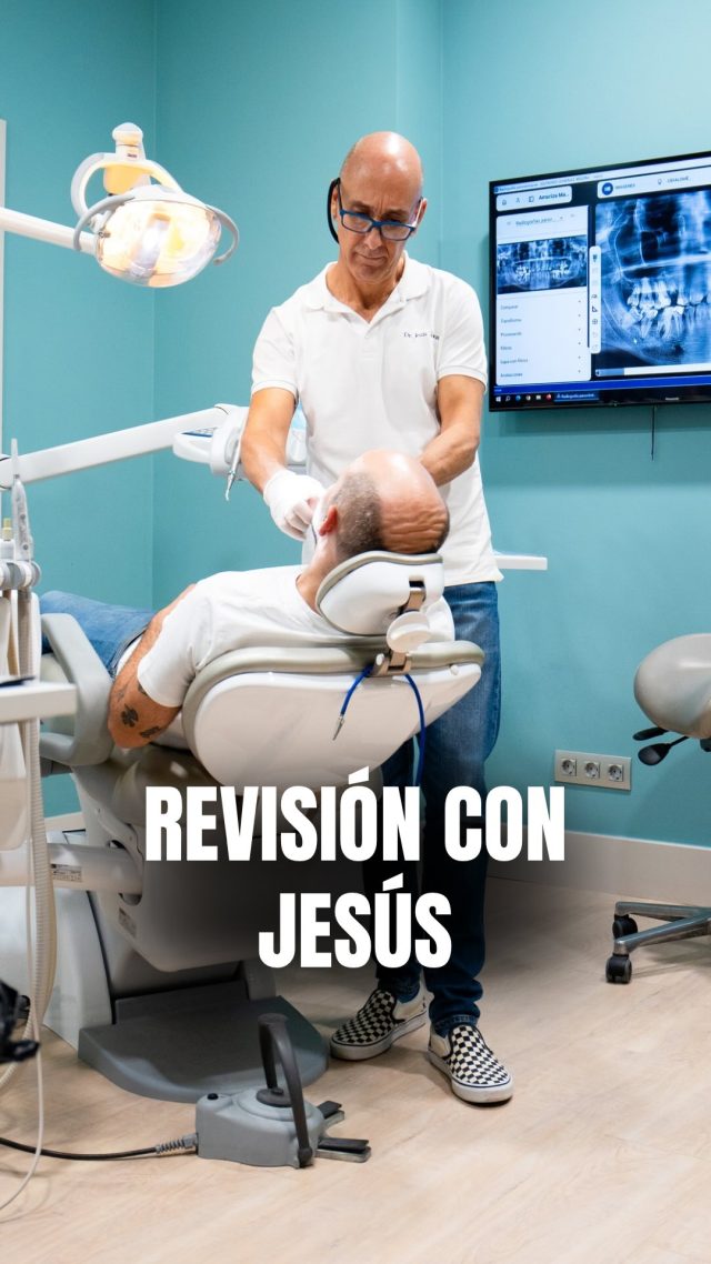 🦷 ¡En Grupo Llona, tus revisiones son únicas! El Dr. Jesús Llona realiza revisiones personalizadas, rápidas y eficaces para cuidar tu sonrisa al máximo. 😁 Mira cómo lo hacemos en este vídeo a cámara rápida. ¡Tu salud dental en las mejores manos!

📍C/Colón de Larreategui 17, Bilbao
📍C/Amezti 7 Bajo, Algorta