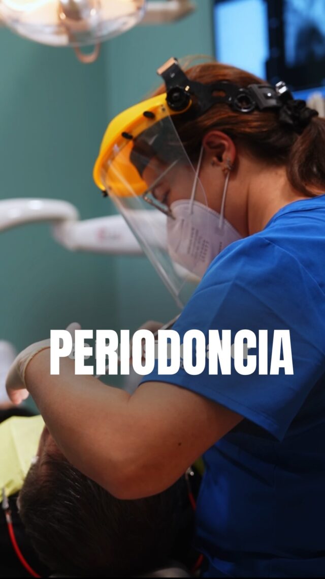 ¿Sabías que unas encías sanas son la base de una sonrisa fuerte? 🦷💪 La periodoncia previene la gingivitis y periodontitis, que pueden causar la pérdida de dientes. ¡Cuida tus encías desde hoy! 

📍C/Colón de Larreategui 17, Bilbao
📍C/Amezti 7 Bajo, Algorta