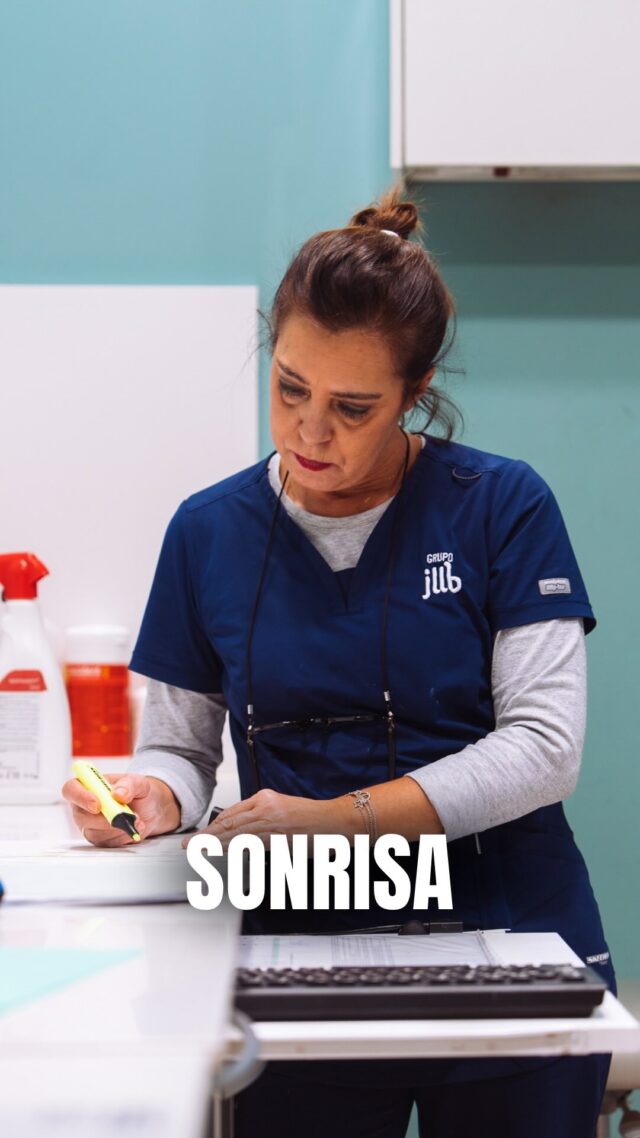 ¿Te tapas la boca al sonreír? 😶 Evitas fotos, risas a carcajadas o simplemente mostrar tus dientes… 

No es solo estética: es confianza que se esconde. 

La ortodoncia puede devolverte la sonrisa que mereces, sin complejos. 🦷✨

📍C/Colón de Larreategui 17, Bilbao
📍C/Amezti 7 Bajo, Algorta