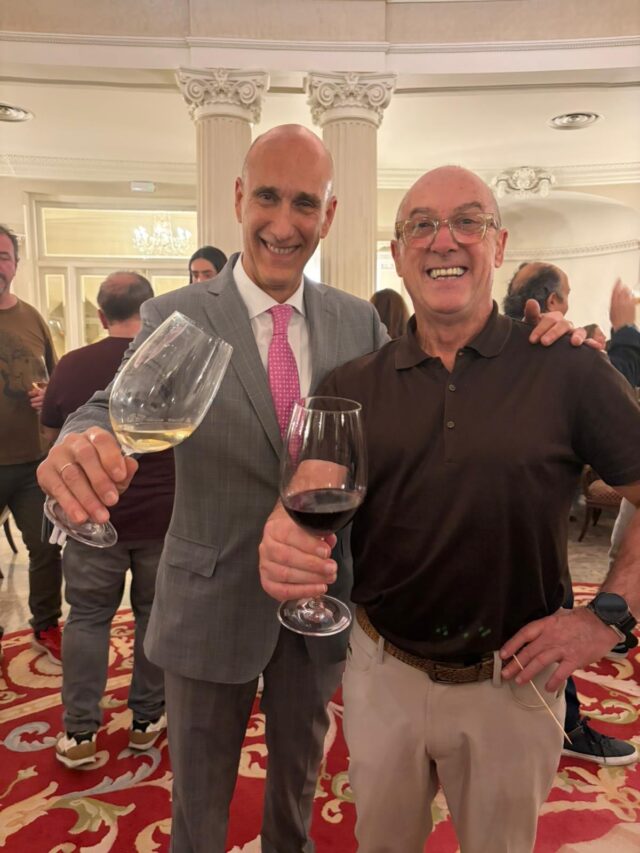 En los premios Airean de la Asociación de Profesionales de Radio y Televisión de Euskadi, celebrada ayer en magnífico Hotel Carlton