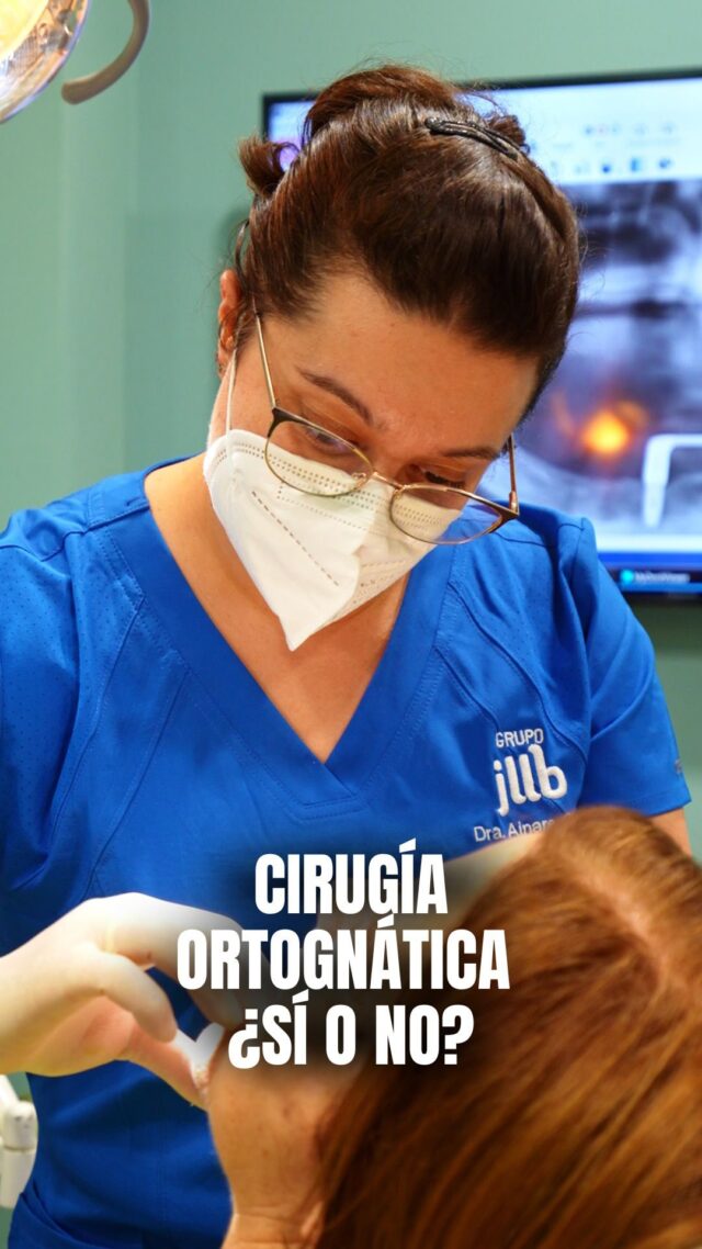 ¿La cirugía ortognática es IMPRESCINDIBLE? 👀

La respuesta es clara: SÍ, cuando el problema es esqueletal.

No se trata solo de dientes torcidos o una mordida abierta… Cuando el hueso maxilar o la mandíbula están mal posicionados, por más brackets o alineadores que uses, el problema de base no se resuelve. 🦷

La ortodoncia puede mejorar mucho, pero solo la cirugía corrige la estructura ósea.

📍C/Colón de Larreategui 17, Bilbao 
📍C/Amezti 7 Bajo, Algorta