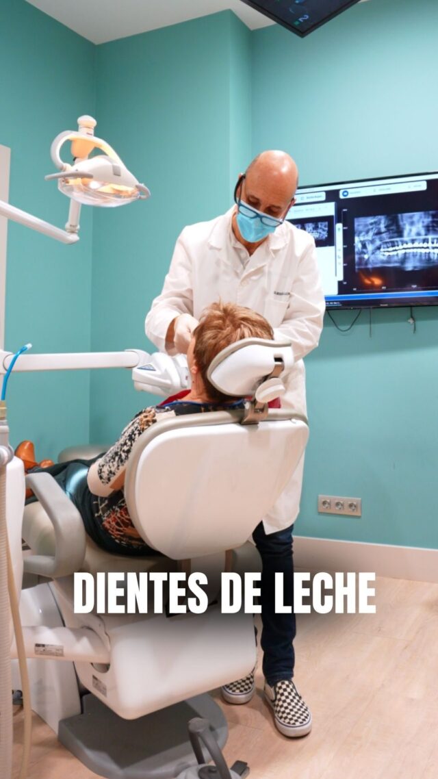 ¿Los dientes de leche también pueden tener caries?🦷 

¡SÍ! Y es más común de lo que crees.

Aunque se van a caer, los dientes de leche son muy importantes:
✅ Guían la salida de los dientes permanentes
✅ Ayudan a masticar y hablar correctamente
✅ Mantienen el espacio para los dientes definitivos

📍C/Colón de Larreategui 17, Bilbao 
📍C/Amezti 7 Bajo, Algorta