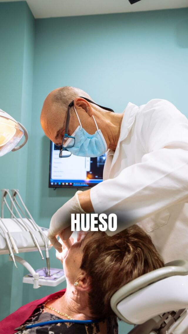 Cuando comemos cualquier cosa siempre hay que tener MUCHO cuidado, especialmente si son aceitunas que no tienen hueso.

Por culpa de un mordisco podemos quedarnos sin una pieza dental por fractura⛓️‍💥 

📍C/Colón de Larreategui 17, Bilbao
📍C/Amezti 7 Bajo, Algorta