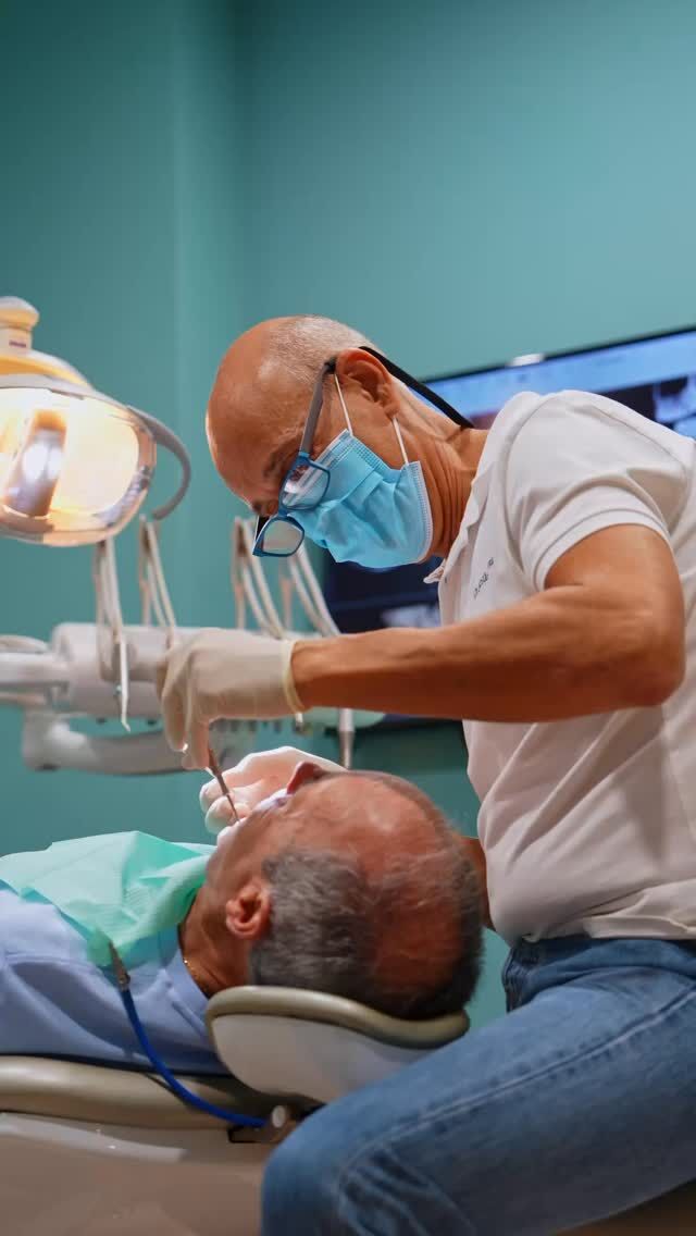 En Grupo Llona reunimos todas las especialidades en un mismo lugar, sin necesidad de cambiar de clínica.

 Ir al dentista nunca ha sido más cómodo.

📍C/Colón de Larreategui 17, Bilbao
📍C/Amezti 7 Bajo, Algorta